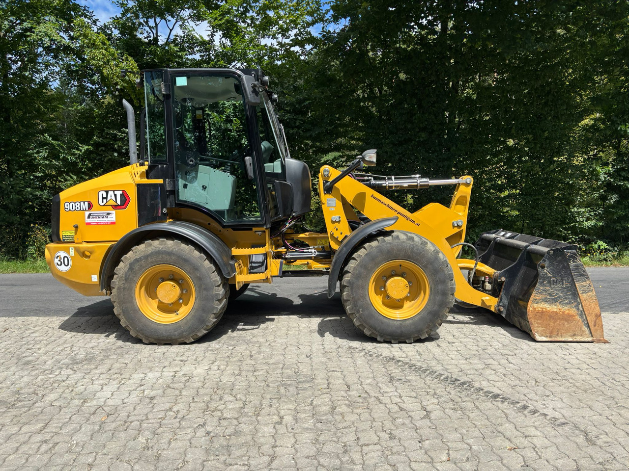 CATERPILLAR 908 M - Radlader: das Bild 2 CATERPILLAR 908 M - Radlader: das Bild 2