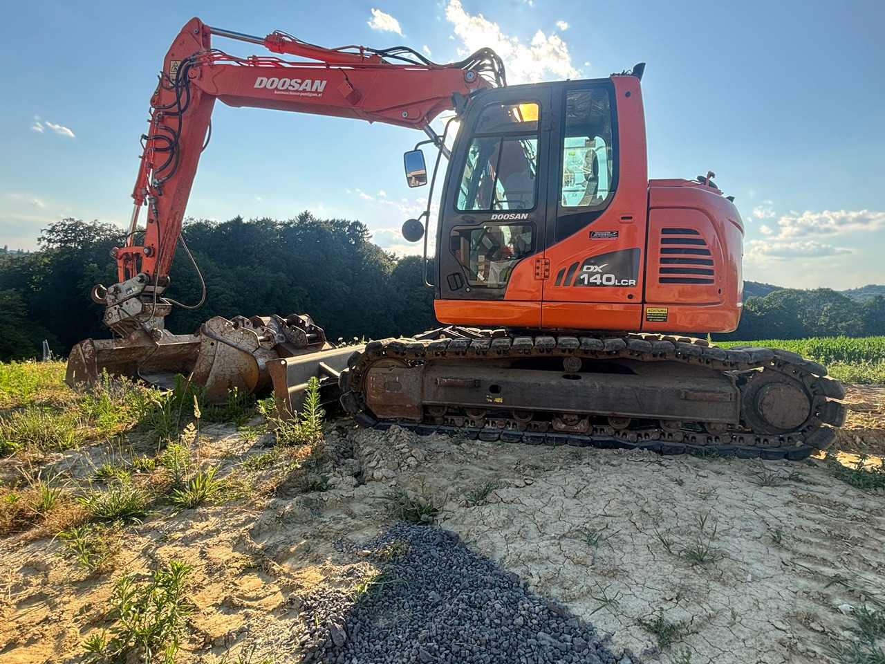 DOOSAN DX 140 LCR-3 - Kettenbagger: das Bild 4 DOOSAN DX 140 LCR-3 - Kettenbagger: das Bild 4