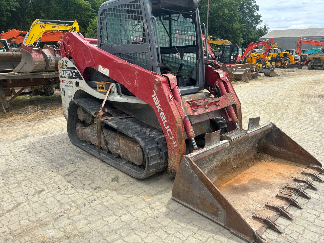 Takeuchi TL 12 V-2 - Engine defektive - Kompaktlader: das Bild 4 Takeuchi TL 12 V-2 - Engine defektive - Kompaktlader: das Bild 4