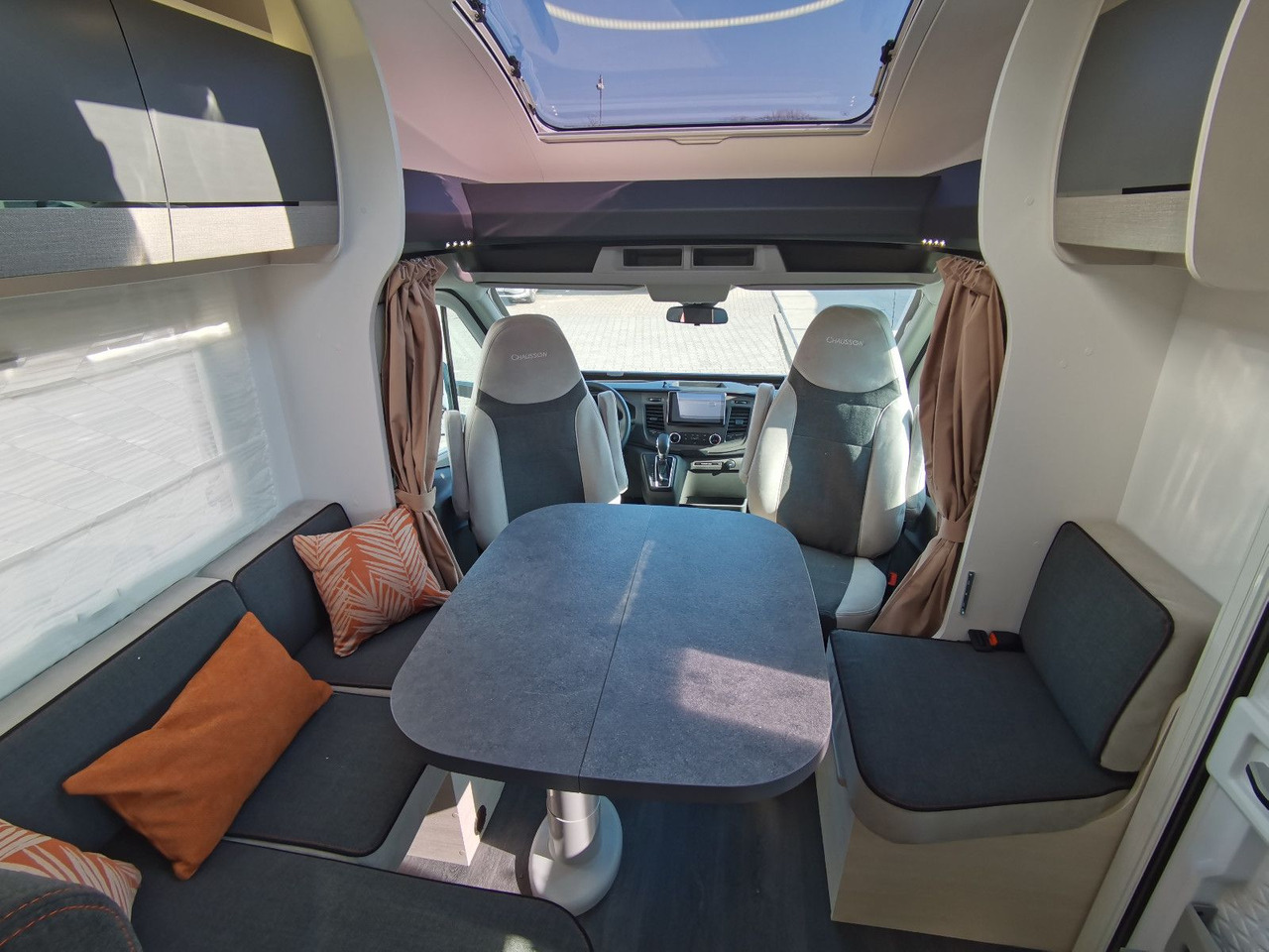 Chausson 627 TITANIUM /-2026- / 165PS - 8G. AUTOMATIK - Teilintegriertes Wohnmobil: das Bild 5 Chausson 627 TITANIUM /-2026- / 165PS - 8G. AUTOMATIK - Teilintegriertes Wohnmobil: das Bild 5