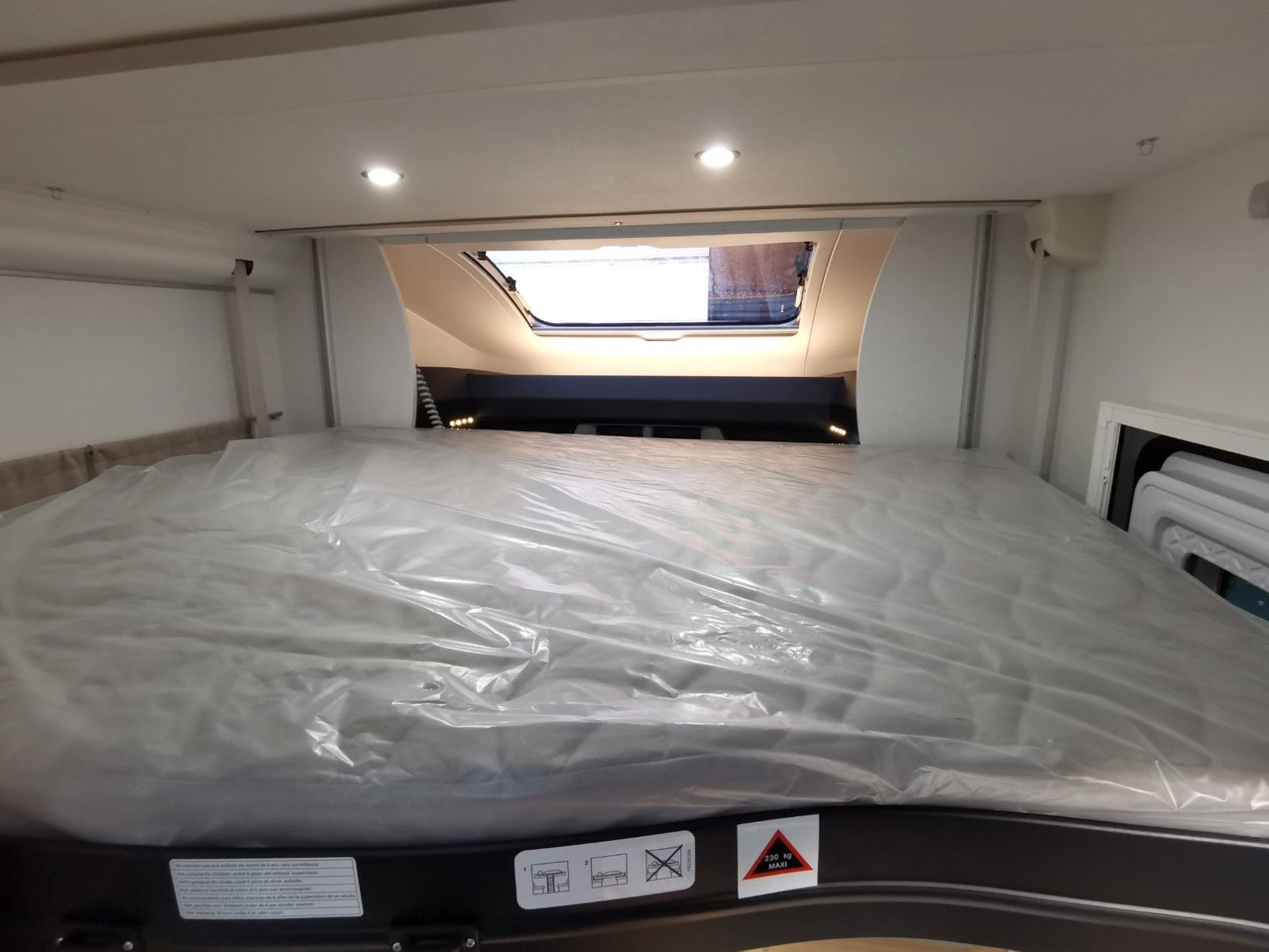 Teilintegriertes Wohnmobil Chausson 627 TITANIUM / - 2026 -/ EINZELBETTEN & HUBBETT: das Bild 20 Teilintegriertes Wohnmobil Chausson 627 TITANIUM / - 2026 -/ EINZELBETTEN & HUBBETT: das Bild 20