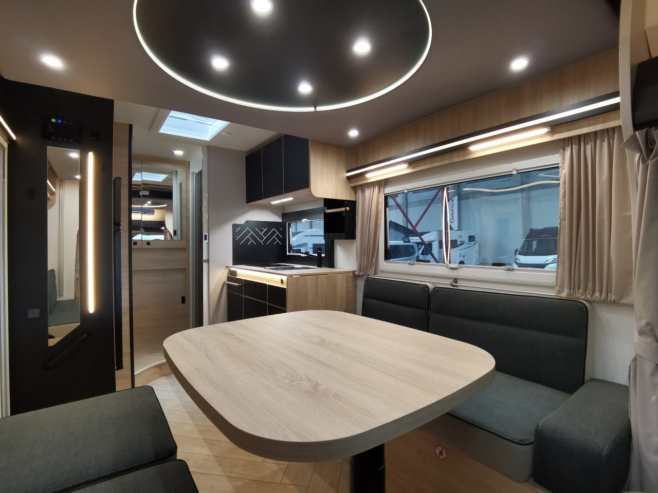 Chausson 640 TITANIUM / MODELL 2026 / 165PS /XXL-HUBBETT - Teilintegriertes Wohnmobil: das Bild 5 Chausson 640 TITANIUM / MODELL 2026 / 165PS /XXL-HUBBETT - Teilintegriertes Wohnmobil: das Bild 5