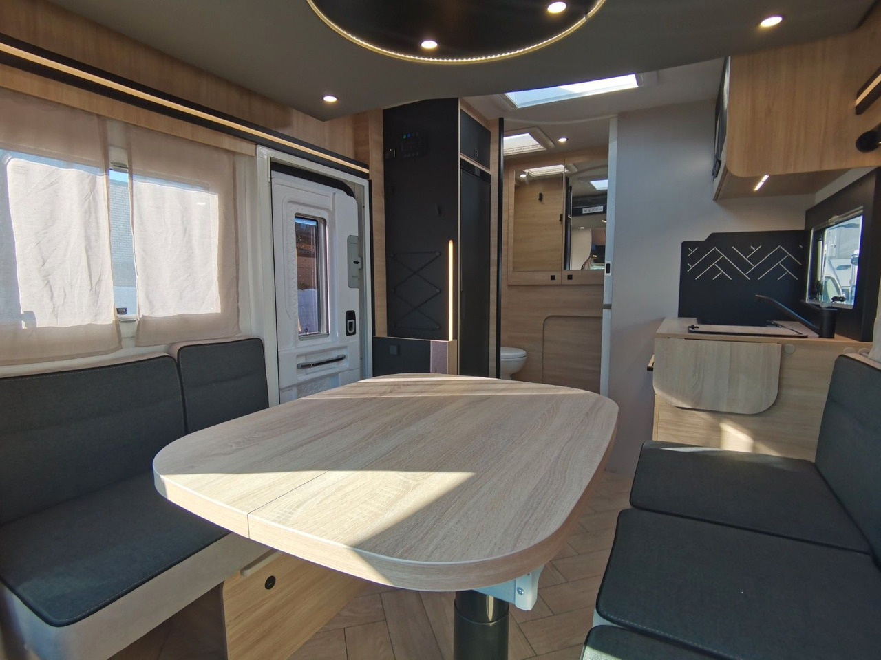 Teilintegriertes Wohnmobil Chausson 650 TITANIUM / - 2026 - / 165PS - 8G. / HUBBETT: das Bild 11