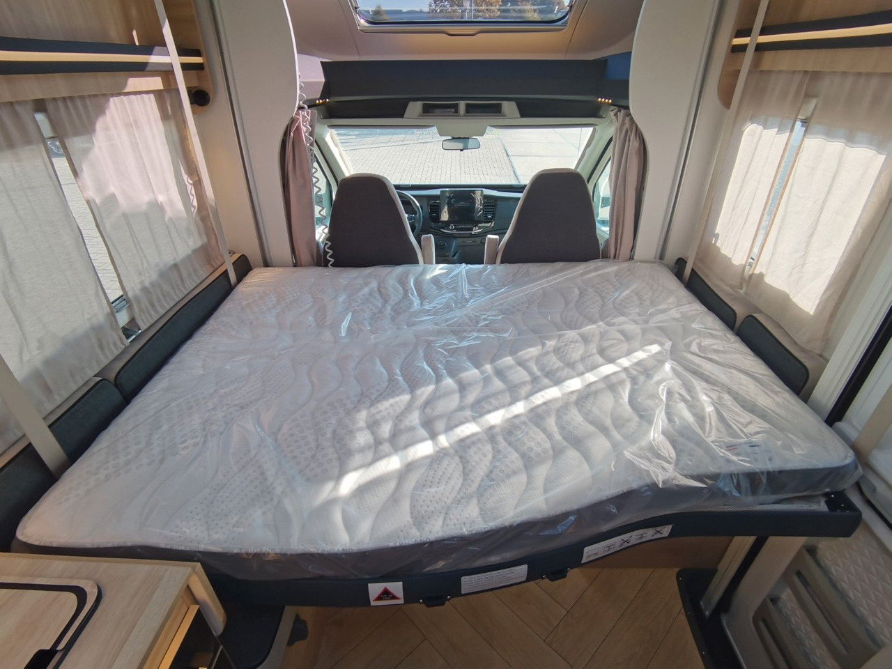Teilintegriertes Wohnmobil Chausson 650 TITANIUM / - 2026 - / 165PS - 8G. / HUBBETT: das Bild 13
