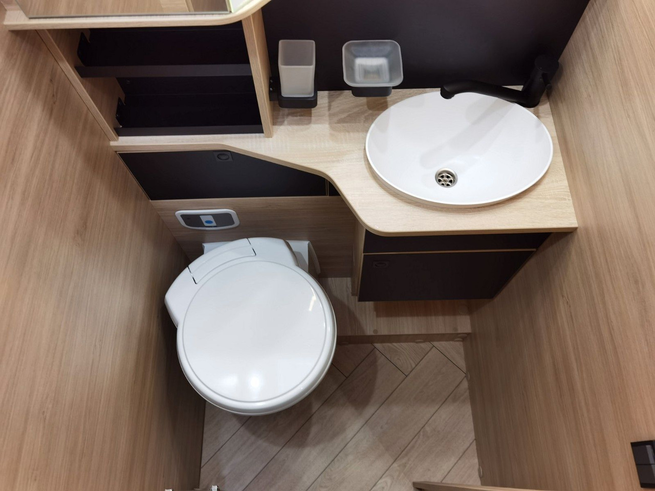 Teilintegriertes Wohnmobil Chausson 797 TITANIUM / - 2026 - / 165PS - 8G. AUTOMATIK: das Bild 23 Teilintegriertes Wohnmobil Chausson 797 TITANIUM / - 2026 - / 165PS - 8G. AUTOMATIK: das Bild 23