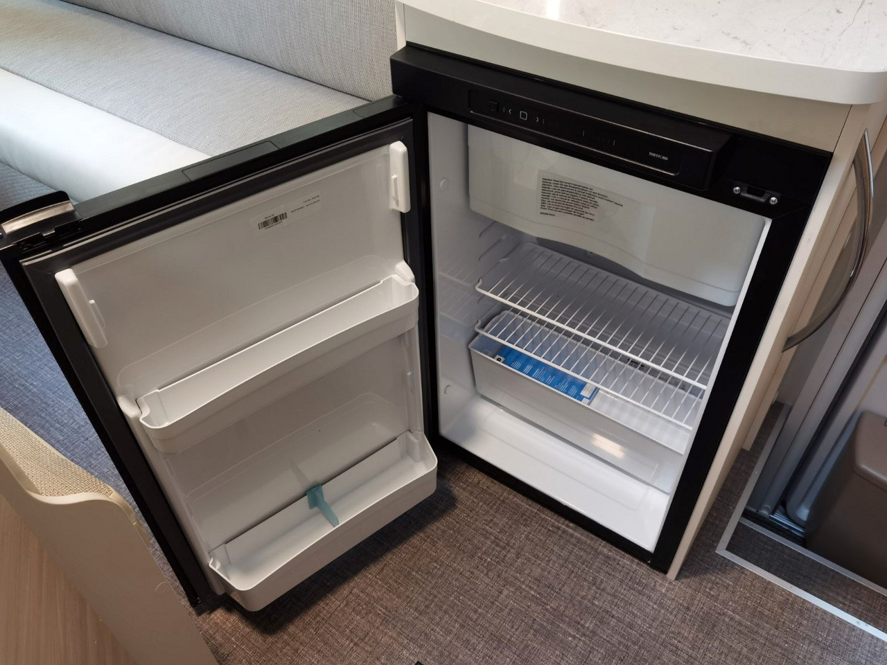 Leasing für  Eura Mobil ACTIVA ONE 630 LS / -2025- / 140PS / RAUMWUNDER Eura Mobil ACTIVA ONE 630 LS / -2025- / 140PS / RAUMWUNDER: das Bild 21