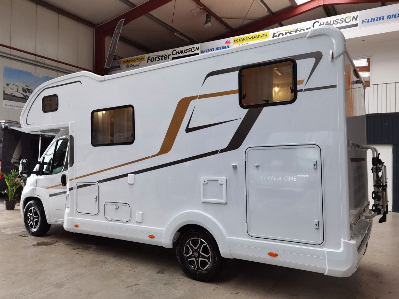 Eura Mobil ACTIVA ONE 690 HB / 180PS-40H MAXI/ PANORAMADACH - Alkoven Wohnmobil: das Bild 5 Eura Mobil ACTIVA ONE 690 HB / 180PS-40H MAXI/ PANORAMADACH - Alkoven Wohnmobil: das Bild 5