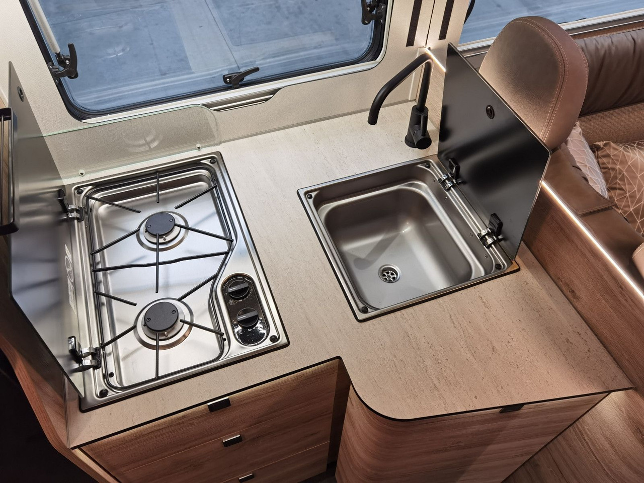 Leasing für  Eura Mobil PROFILA RS 695 EB /-2026-/ HUBBETT& EINZELBETTEN Eura Mobil PROFILA RS 695 EB /-2026-/ HUBBETT& EINZELBETTEN: das Bild 18