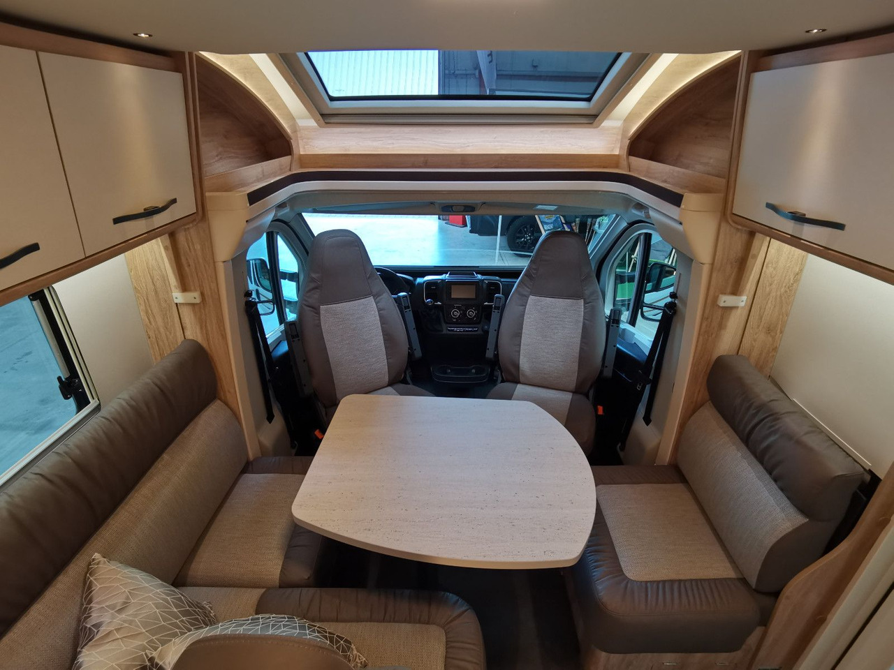 Leasing für  Eura Mobil PROFILA RS 695 EB /-2026-/ HUBBETT& EINZELBETTEN Eura Mobil PROFILA RS 695 EB /-2026-/ HUBBETT& EINZELBETTEN: das Bild 14