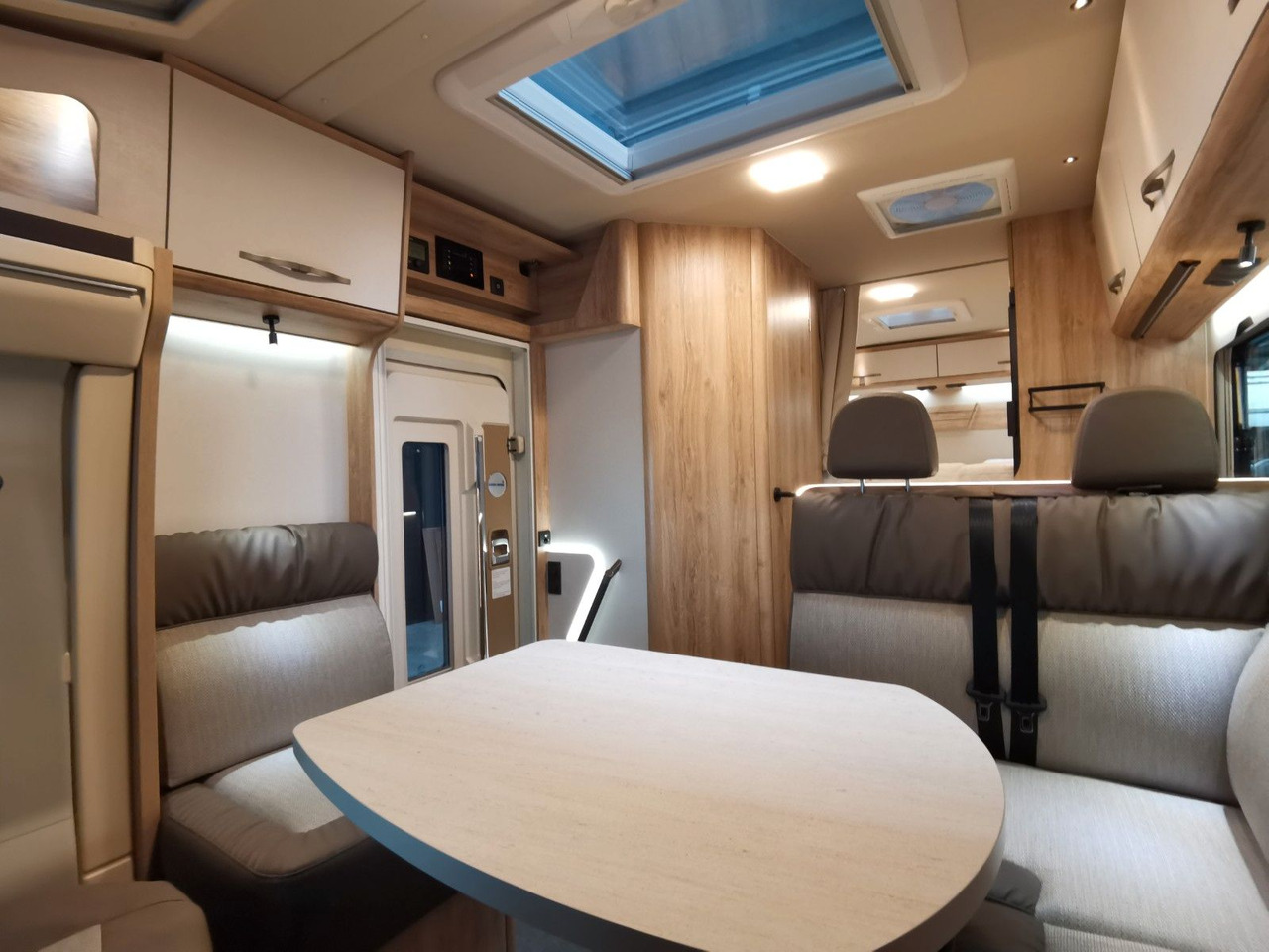 Teilintegriertes Wohnmobil Eura Mobil PROFILA T 695 EB /-2025-/ MONDIAL / EINZELBETTEN: das Bild 14