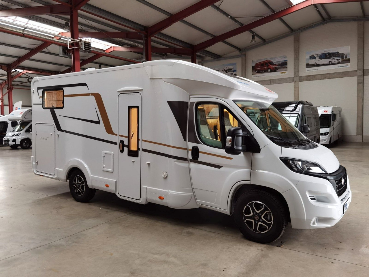 Teilintegriertes Wohnmobil Eura Mobil PROFILA T 695 EB /-2025-/ MONDIAL / EINZELBETTEN: das Bild 12
