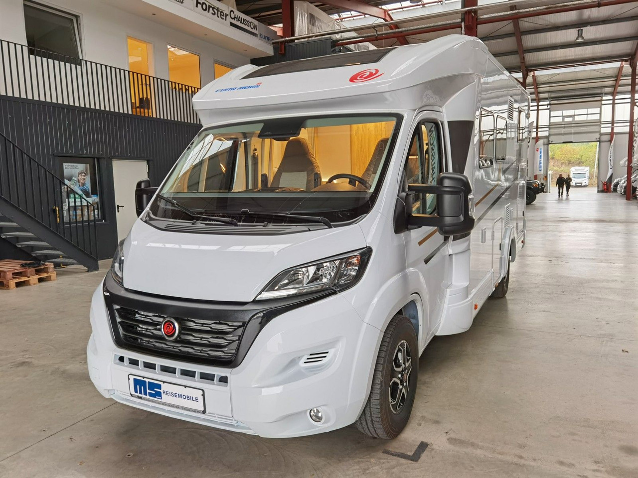 Teilintegriertes Wohnmobil Eura Mobil PROFILA T 695 EB /-2025-/ MONDIAL / EINZELBETTEN: das Bild 7
