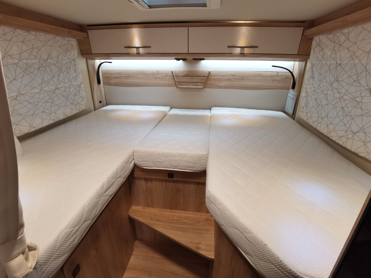 Teilintegriertes Wohnmobil Eura Mobil PROFILA T 695 EB /-2025-/ MONDIAL / EINZELBETTEN: das Bild 21