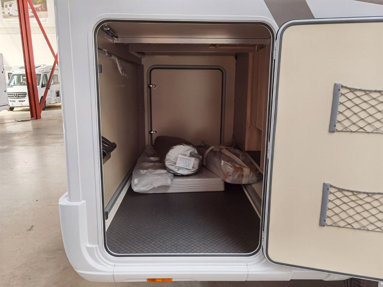 Teilintegriertes Wohnmobil Eura Mobil PROFILA T 696 EB /-2025-/ S-PAKET / EINZELBETTEN: das Bild 9 Teilintegriertes Wohnmobil Eura Mobil PROFILA T 696 EB /-2025-/ S-PAKET / EINZELBETTEN: das Bild 9