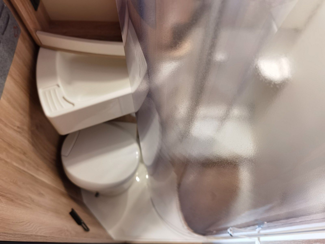 Teilintegriertes Wohnmobil Eura Mobil PROFILA T 696 EB /-2025-/ S-PAKET / EINZELBETTEN: das Bild 22 Teilintegriertes Wohnmobil Eura Mobil PROFILA T 696 EB /-2025-/ S-PAKET / EINZELBETTEN: das Bild 22