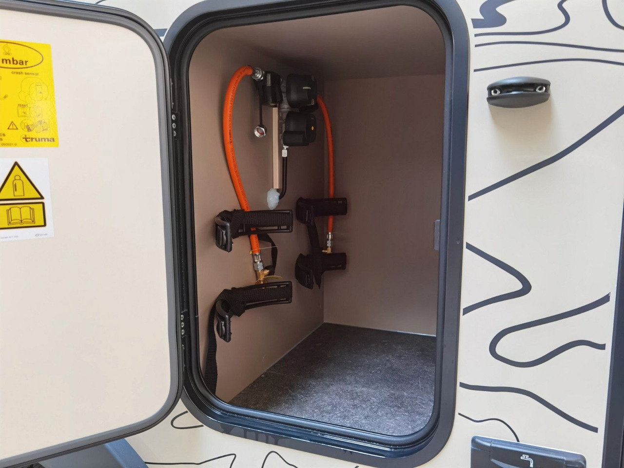 Teilintegriertes Wohnmobil Eura Mobil XTURA 686 EF / - 2025 - / 4x4 - FERNREISEMOBIL: das Bild 10