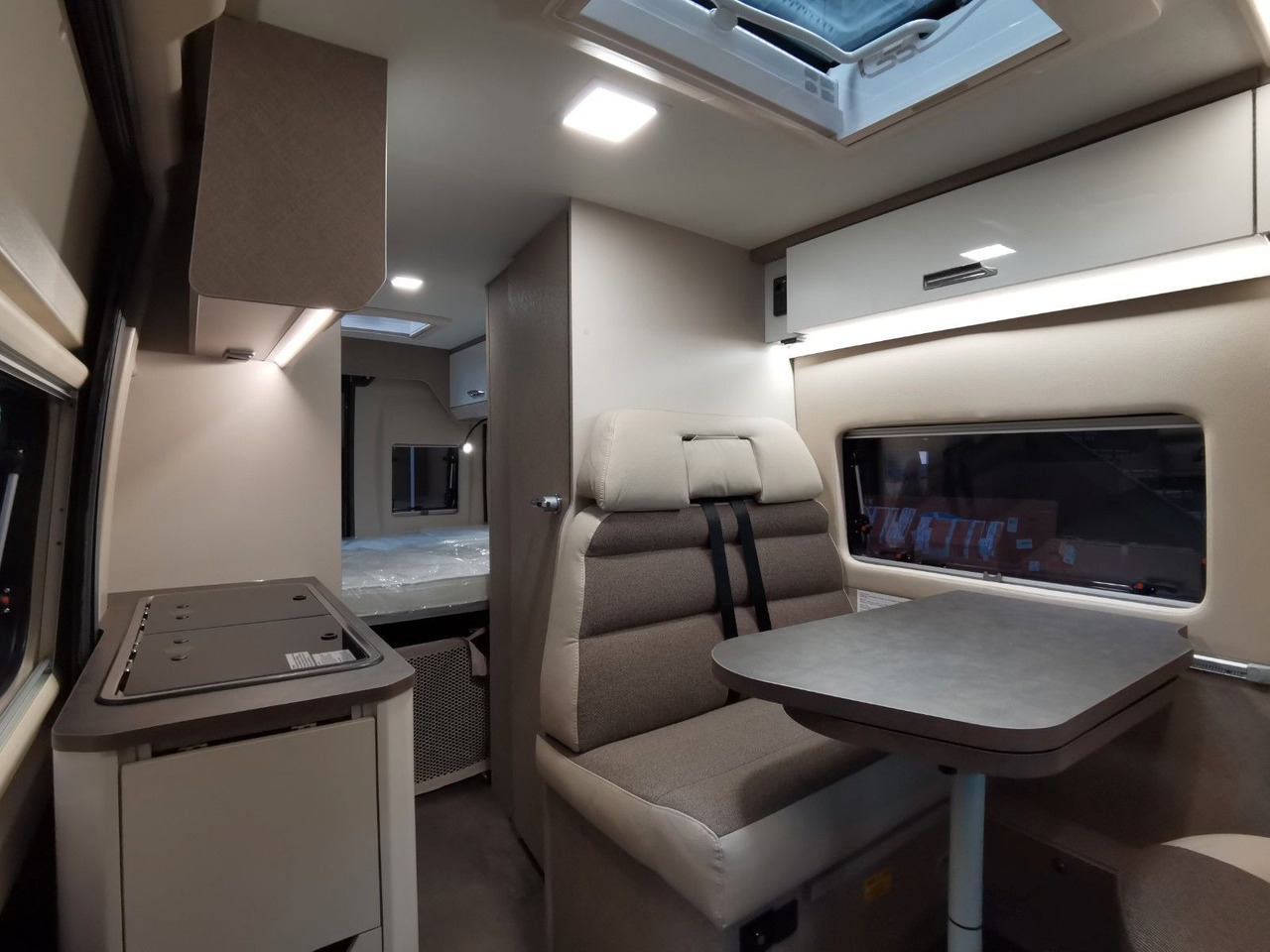 Camper Van Karmann DAVIS 591 TRENDSTYLE / MODELL 2026 / STOCKBETTEN: das Bild 14