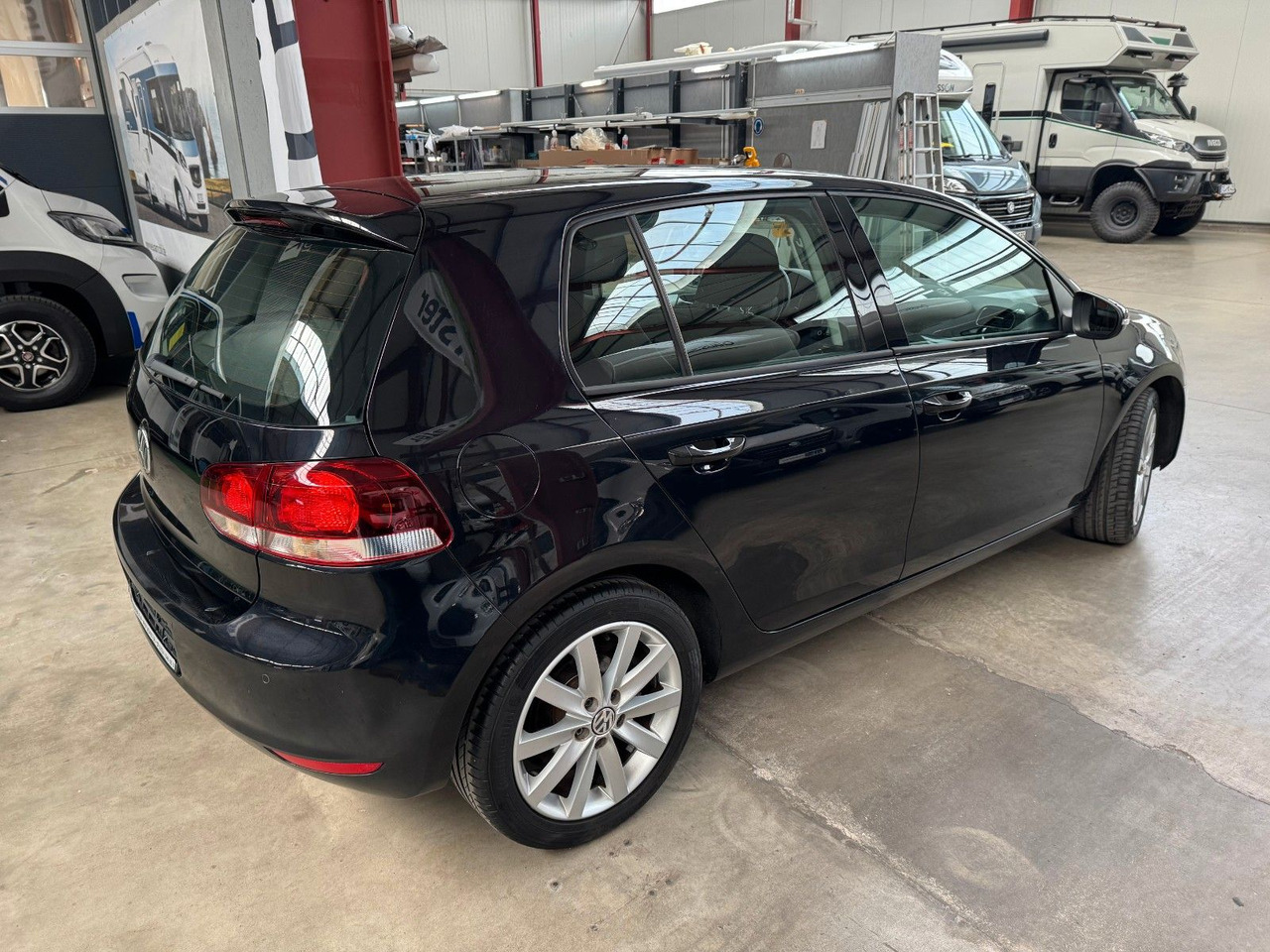 Volkswagen Golf 1.4 TSI DSG 90 kW HIGHLINE / 1.HAND / - Schrägheck: das Bild 2 Volkswagen Golf 1.4 TSI DSG 90 kW HIGHLINE / 1.HAND / - Schrägheck: das Bild 2