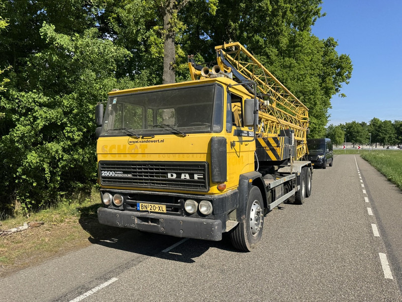 DAF 2500 - Mobilkran: das Bild 2 DAF 2500 - Mobilkran: das Bild 2