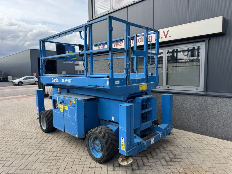 Genie GS 2669 RT Hoogwerker / Arbeitsbuhne 10mtr werkhoogte 4x4 kubota DIESEL 2013 - Scherenbühne: das Bild 4 Genie GS 2669 RT Hoogwerker / Arbeitsbuhne 10mtr werkhoogte 4x4 kubota DIESEL 2013 - Scherenbühne: das Bild 4