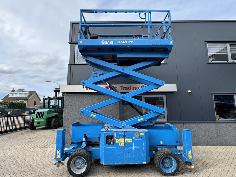 Genie GS 2669 RT Hoogwerker / Arbeitsbuhne 10mtr werkhoogte 4x4 kubota DIESEL 2013 - Scherenbühne: das Bild 5 Genie GS 2669 RT Hoogwerker / Arbeitsbuhne 10mtr werkhoogte 4x4 kubota DIESEL 2013 - Scherenbühne: das Bild 5