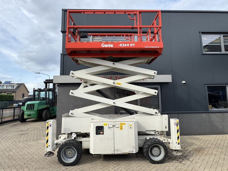 Genie GS 3369 RT Hoogwerker / Arbeitsbuhne 12mtr werkhoogte 4x4 Kubota DIESEL 2013 - Scherenbühne: das Bild 5 Genie GS 3369 RT Hoogwerker / Arbeitsbuhne 12mtr werkhoogte 4x4 Kubota DIESEL 2013 - Scherenbühne: das Bild 5