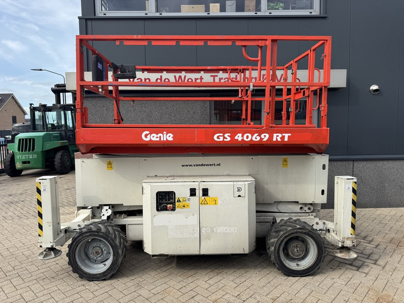 Genie GS 4069 RT Hoogwerker / Arbeitsbuhne 14mtr werkhoogte 4x4 Kubota DIESEL 2014 - Scherenbühne: das Bild 1 Genie GS 4069 RT Hoogwerker / Arbeitsbuhne 14mtr werkhoogte 4x4 Kubota DIESEL 2014 - Scherenbühne: das Bild 1