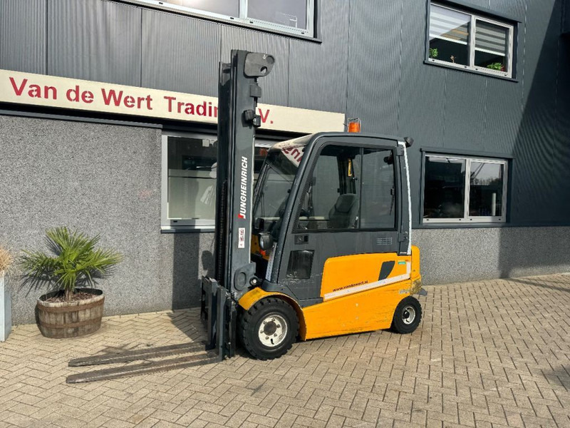 Jungheinrich EFG 430 K - Elektrostapler: das Bild 2 Jungheinrich EFG 430 K - Elektrostapler: das Bild 2