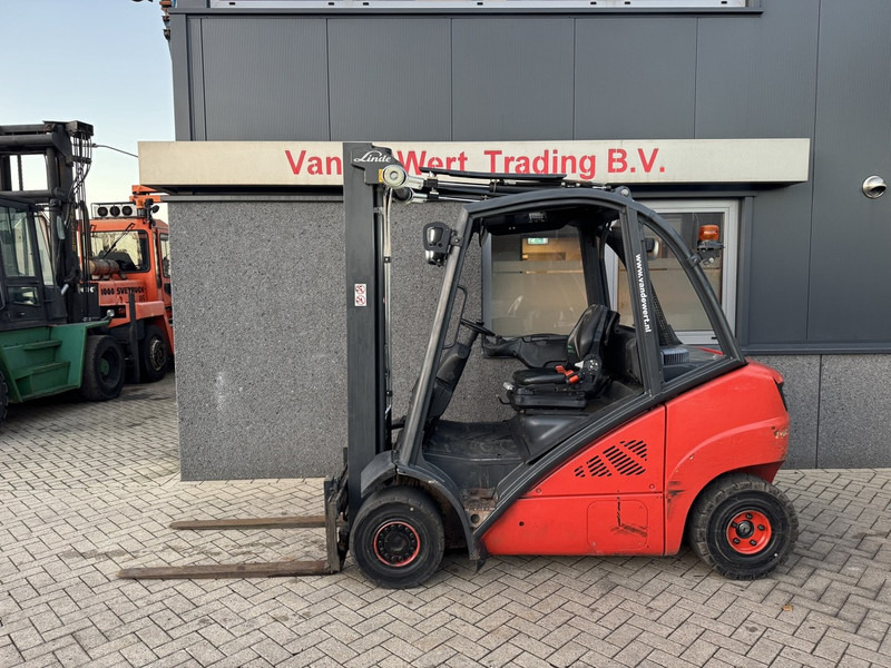 Linde H25D-02 Triplo 545 Freelift / Sideshift / VW Diesel 2017 - Dieselstapler: das Bild 1 Linde H25D-02 Triplo 545 Freelift / Sideshift / VW Diesel 2017 - Dieselstapler: das Bild 1