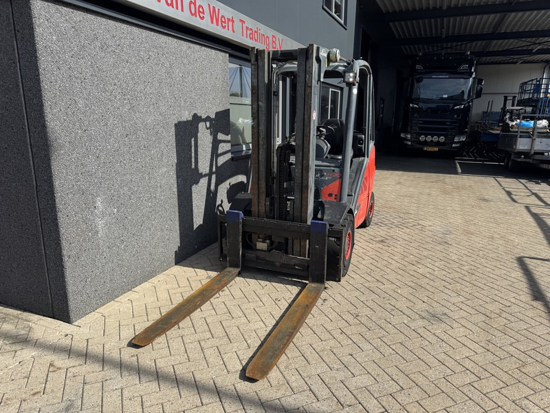 Linde H30D-02 Triplo 465 Freelift / Sideshift / VW Diesel 2014 - Dieselstapler: das Bild 3 Linde H30D-02 Triplo 465 Freelift / Sideshift / VW Diesel 2014 - Dieselstapler: das Bild 3