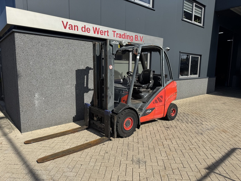 Linde H30D-02 Triplo 465 Freelift / Sideshift / VW Diesel 2014 - Dieselstapler: das Bild 2 Linde H30D-02 Triplo 465 Freelift / Sideshift / VW Diesel 2014 - Dieselstapler: das Bild 2