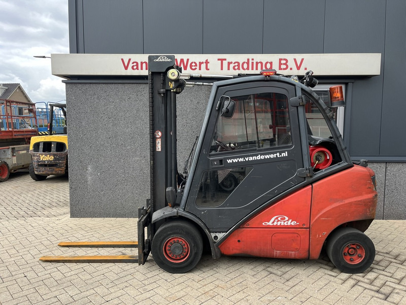 Linde H30T Duplo 360 Sideshift LPG 2005 - Treibgasstapler: das Bild 1 Linde H30T Duplo 360 Sideshift LPG 2005 - Treibgasstapler: das Bild 1