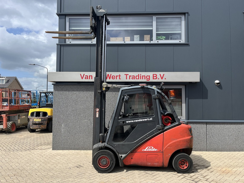Linde H30T Duplo 360 Sideshift LPG 2005 - Treibgasstapler: das Bild 2 Linde H30T Duplo 360 Sideshift LPG 2005 - Treibgasstapler: das Bild 2