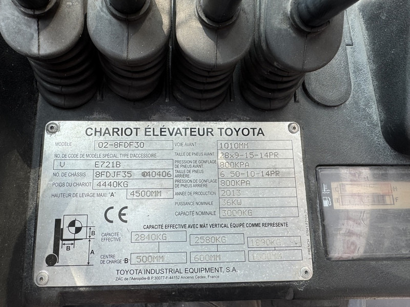 Dieselstapler Toyota 02-8 FDF 30: das Bild 15 Dieselstapler Toyota 02-8 FDF 30: das Bild 15