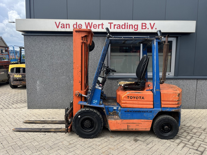 Toyota 5FD25 triplo500 1Z ENGINE sideshift DIESEL - Dieselstapler: das Bild 1 Toyota 5FD25 triplo500 1Z ENGINE sideshift DIESEL - Dieselstapler: das Bild 1