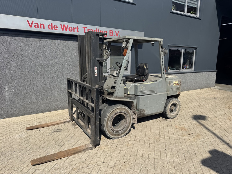 Yang FD-45 Triplo 465 Freelift/Sideshift Diesel 1999 - Dieselstapler: das Bild 2 Yang FD-45 Triplo 465 Freelift/Sideshift Diesel 1999 - Dieselstapler: das Bild 2