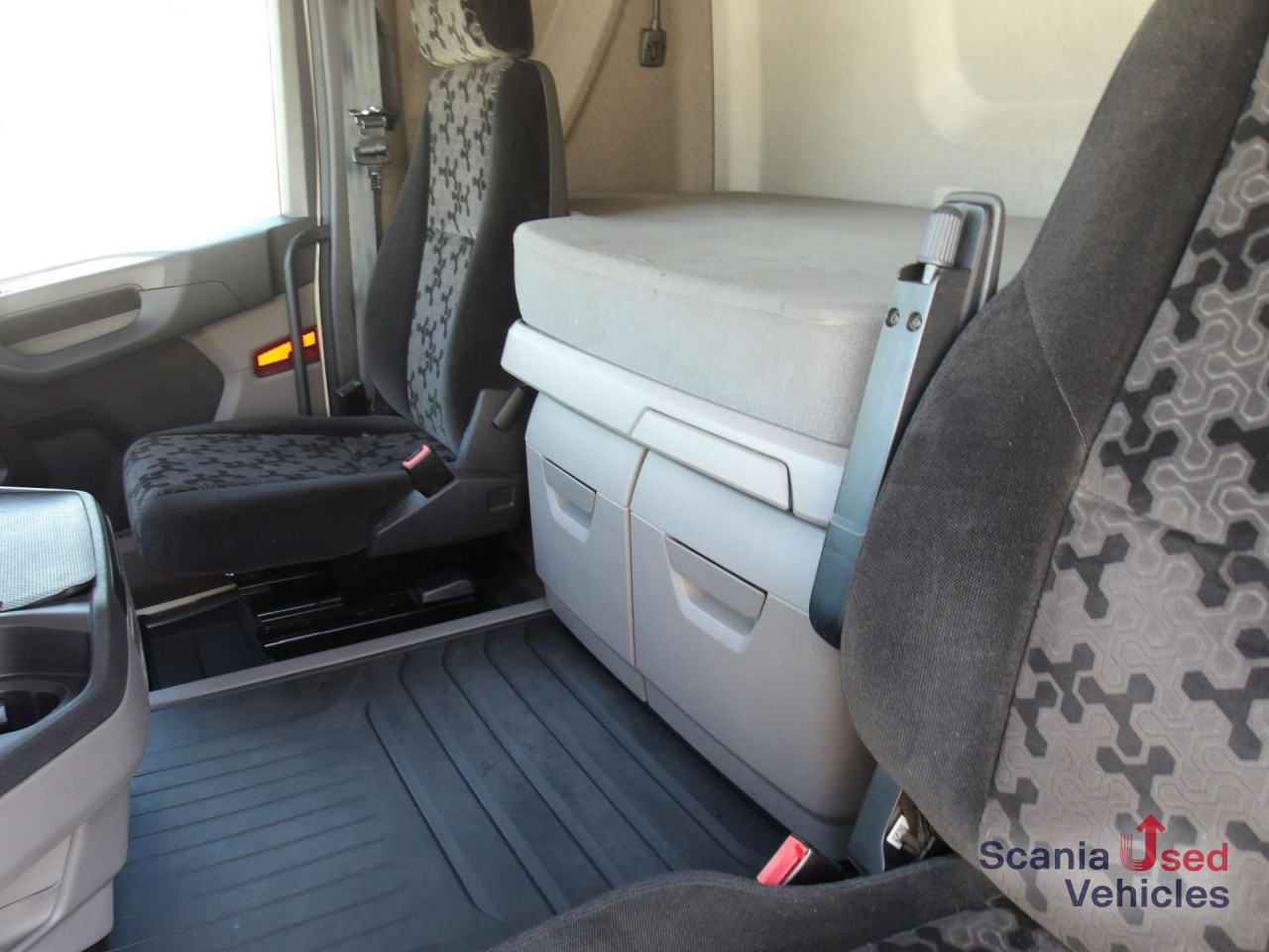 SCANIA R 410 A4x2NA - Sattelzugmaschine: das Bild 2 SCANIA R 410 A4x2NA - Sattelzugmaschine: das Bild 2