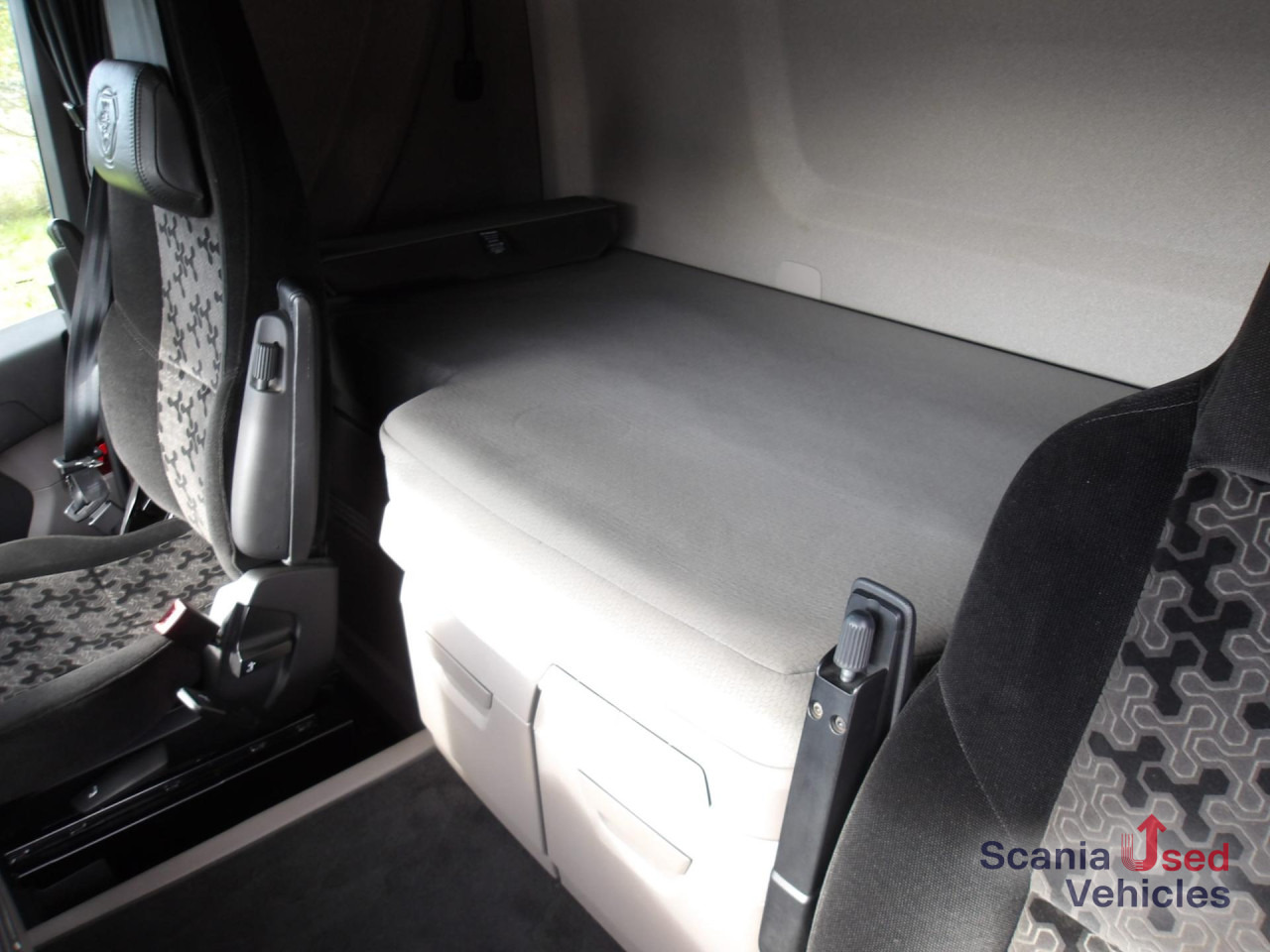 SCANIA R 450 A4x2NA - Sattelzugmaschine: das Bild 5 SCANIA R 450 A4x2NA - Sattelzugmaschine: das Bild 5