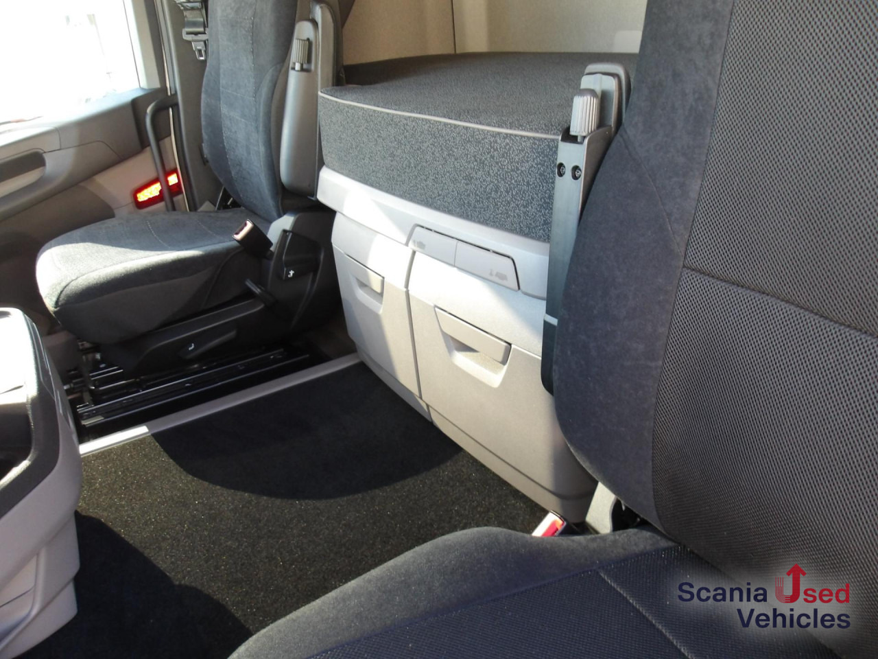 SCANIA R 500 A4x2NB / Kipp.Hydr. / Vollluft / Navi - Sattelzugmaschine: das Bild 5 SCANIA R 500 A4x2NB / Kipp.Hydr. / Vollluft / Navi - Sattelzugmaschine: das Bild 5