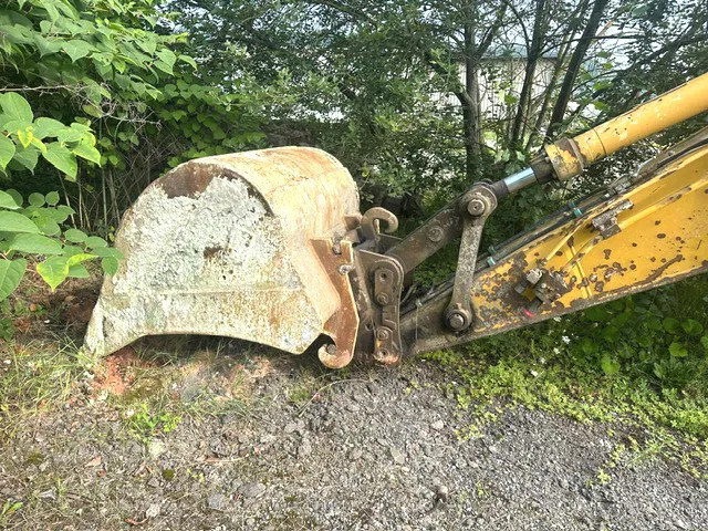 Kettenbagger Caterpillar 320: das Bild 9