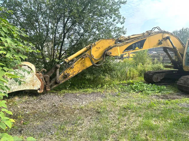 Kettenbagger Caterpillar 320: das Bild 6