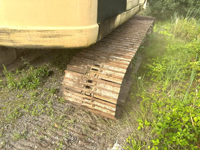 Kettenbagger Caterpillar 320: das Bild 5