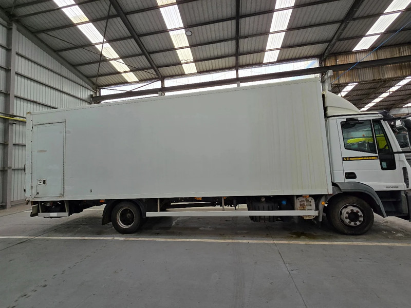 Iveco EuroCargo 120 E22 / MANUEL / EURO 5 / AIRCO - Koffer LKW: das Bild 4 Iveco EuroCargo 120 E22 / MANUEL / EURO 5 / AIRCO - Koffer LKW: das Bild 4
