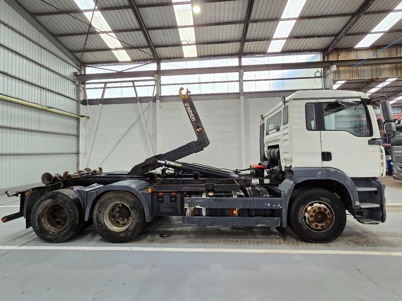 MAN TGS 28.360 6x2 / AIRCO / LIFTAS - Abrollkipper: das Bild 3 MAN TGS 28.360 6x2 / AIRCO / LIFTAS - Abrollkipper: das Bild 3