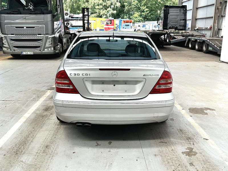 Mercedes-Benz C-Klasse C30 CDI / AMG /DIESEL TURBO 33795 km - Limousine: das Bild 4 Mercedes-Benz C-Klasse C30 CDI / AMG /DIESEL TURBO 33795 km - Limousine: das Bild 4