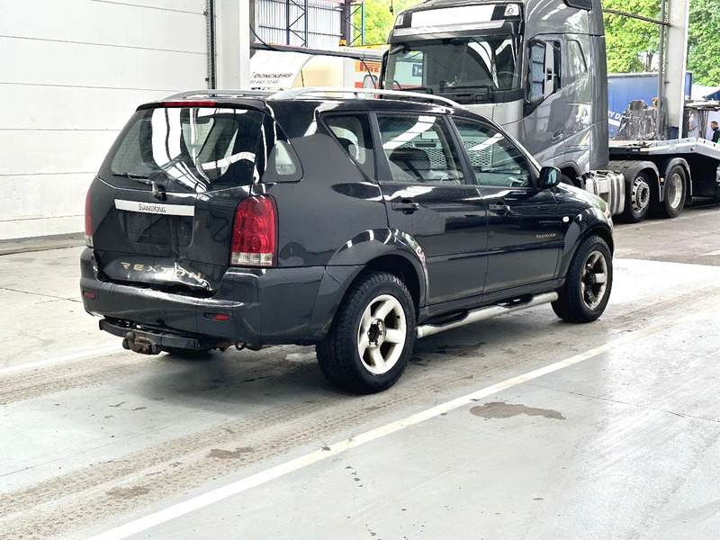 SsangYong Rexton AIRCO / LEATHER / MOTEUR MERCEDES - MERCEDES MOTOR - SUV/ Geländewagen: das Bild 5 SsangYong Rexton AIRCO / LEATHER / MOTEUR MERCEDES - MERCEDES MOTOR - SUV/ Geländewagen: das Bild 5
