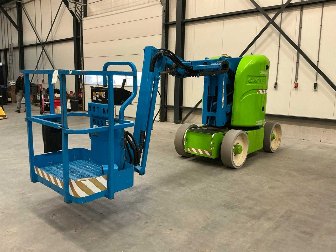 1999 GROVE AMZ 30 NEU AERIAL PLATFORM - Arbeitsbühne: das Bild 3 1999 GROVE AMZ 30 NEU AERIAL PLATFORM - Arbeitsbühne: das Bild 3