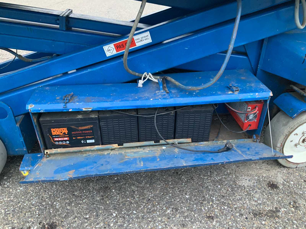 Arbeitsbühne 1999 UPRIGHT SL20 AERIAL PLATFORM: das Bild 16 Arbeitsbühne 1999 UPRIGHT SL20 AERIAL PLATFORM: das Bild 16