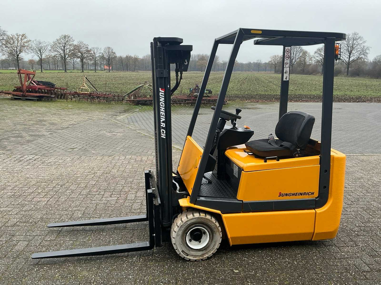 2000 JUNGHEINRICH FORKLIFT - Gabelstapler: das Bild 1 2000 JUNGHEINRICH FORKLIFT - Gabelstapler: das Bild 1