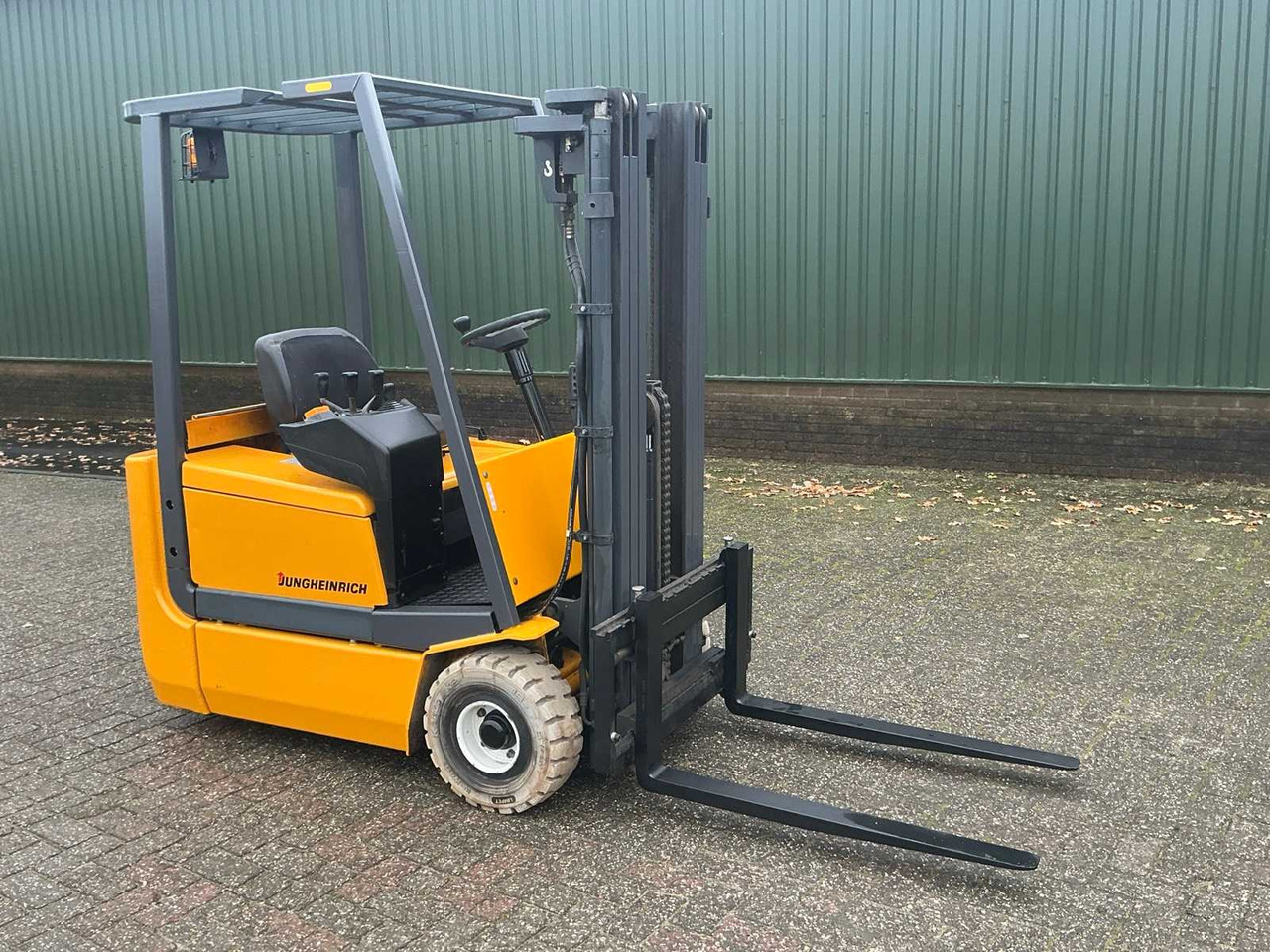 2000 JUNGHEINRICH FORKLIFT - Gabelstapler: das Bild 2 2000 JUNGHEINRICH FORKLIFT - Gabelstapler: das Bild 2